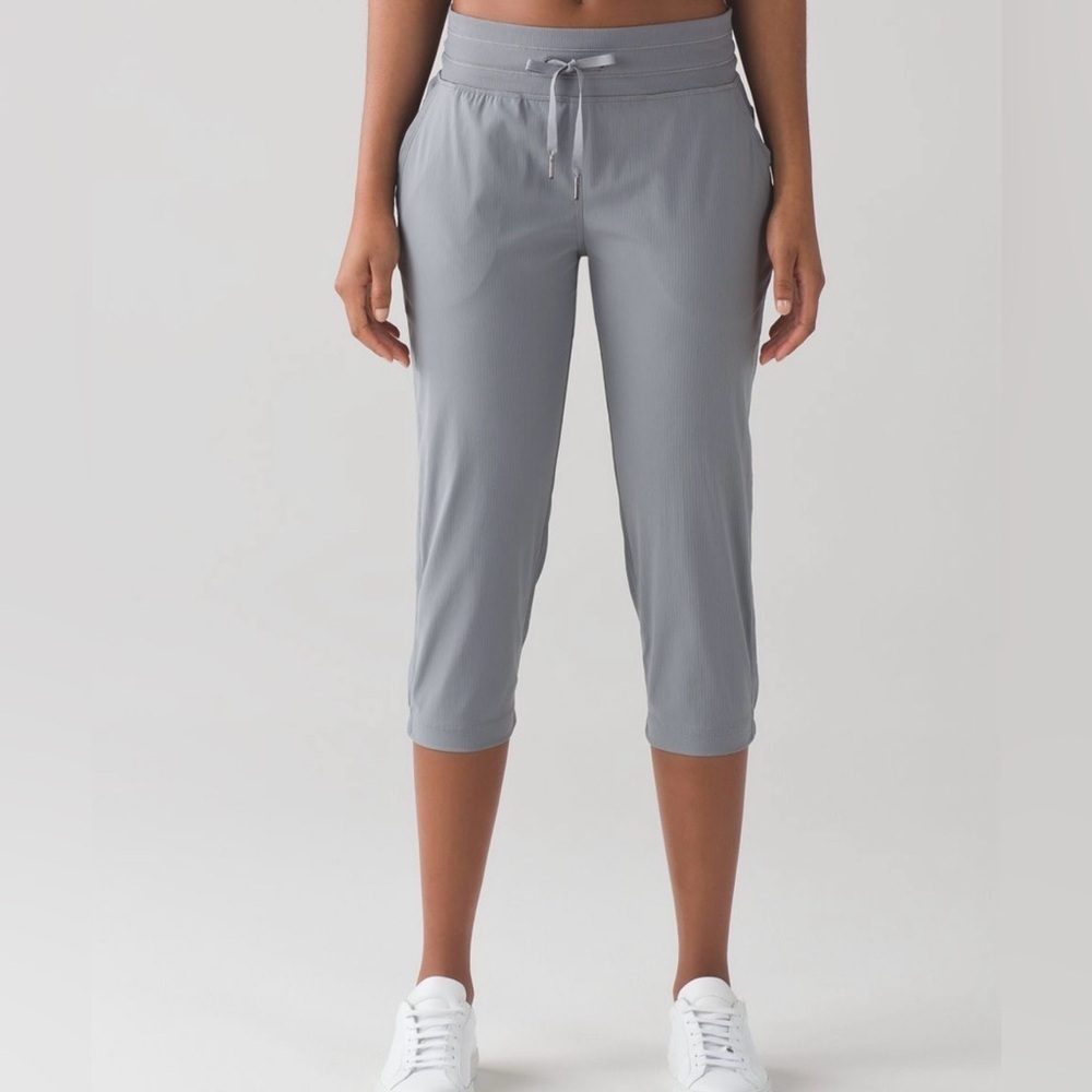 Lululemon Gray Casual cropped pants